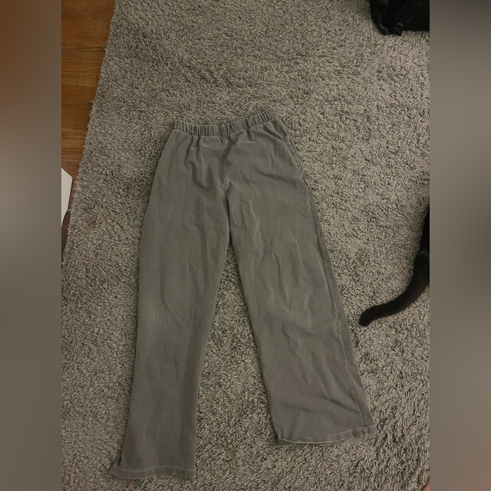 Gray Brandy Melville sweats , only worn once.
